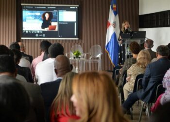Presentan resultados sobre competencias digitales de docentes dominicanos