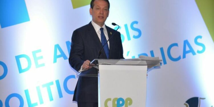 RD reunirá a expresidentes y líderes latinoamericanos para discutir desafíos y progresos