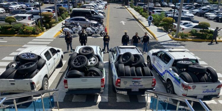 Desarticulan red dedicada al robo de neumáticos de repuesto de vehículos de alta gama