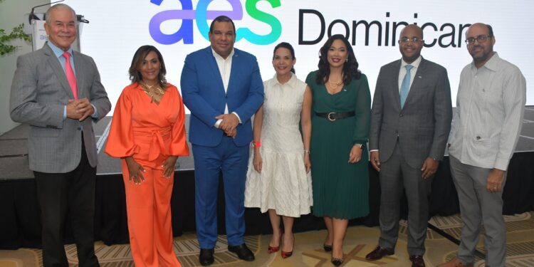 AES Dominicana celebra encuentro anual para clientes