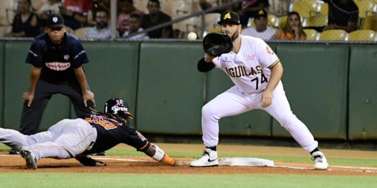 Águilas pierden ante los Toros; Licey cae ante Gigantes