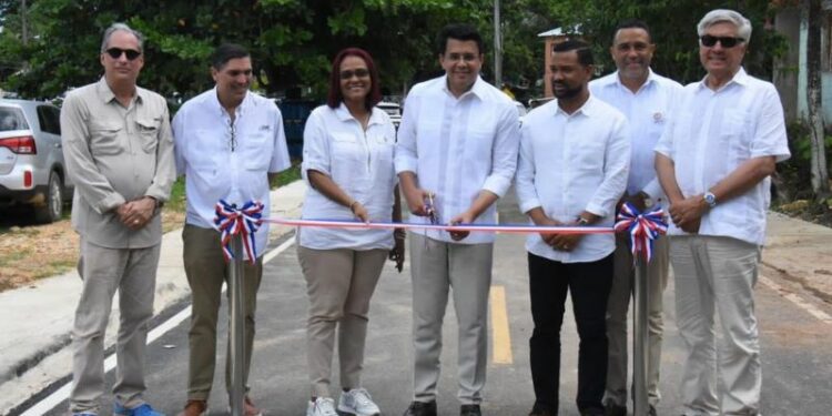 Ministro de Turismo impulsa infraestructuras en Las Terrenas
