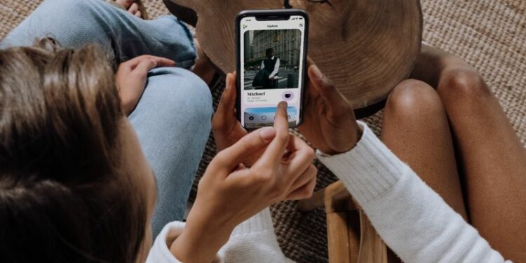 Día del Soltero, el momento perfecto para estafar en 'apps' de citas