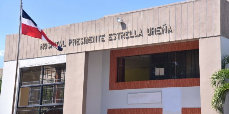 Hospital Presidente Estrella Ureña lamenta error en diagnóstico sonográfico gemelares