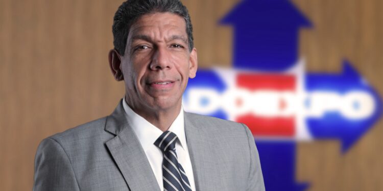 Adoexpo avala renegociación de concesión aeroportuaria con Aerodom y Vinci Airports