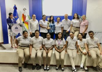 Colegio Héctor J. Díaz triunfa en el 3.er Torneo Interescolar “Soy la Constitución” de la BIJRD