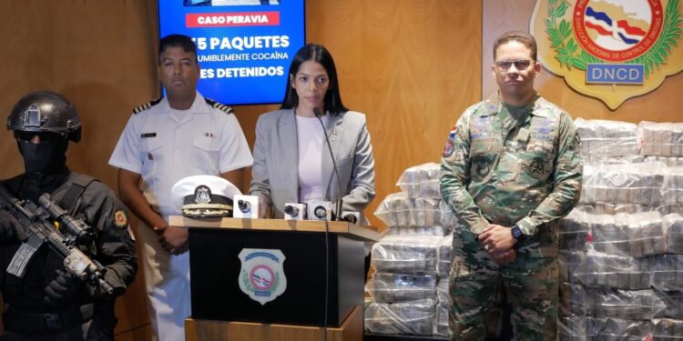 Operativo conjunto en Peravia concluye con la incautación de 355 paquetes de supuesta cocaína