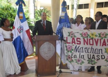 UASD reafirma compromiso contra la violencia de género en la Marcha de las Novias