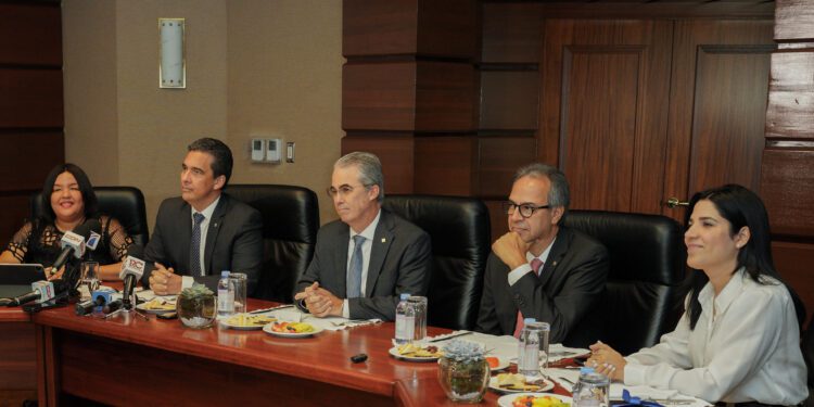 Autoferia Popular Inicia con tasas competitivas y opciones eco