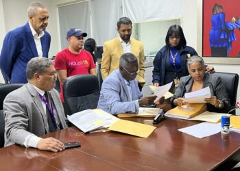 PLD inscribe a Domingo Contreras y Janet Camilo para alcaldía y vcealcaldía del Distrito Nacional