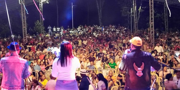 Súper Ultra Mega Merengazo 2023 cautiva a Jarabacoa