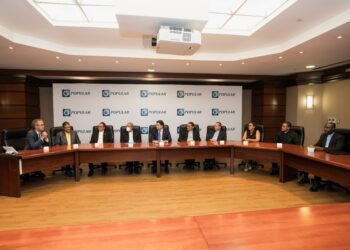 Popular entrega ayudas para comunidades y familias afectadas por disturbio tropical