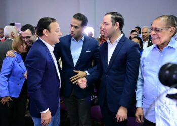 Abel Martínez presenta de la seguridad' para vivir en paz en República Dominicana"