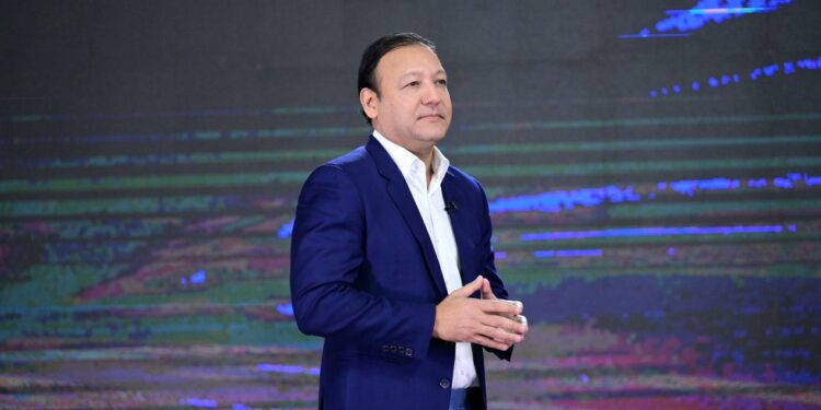 Abel Martínez presenta de la seguridad' para vivir en paz en República Dominicana"