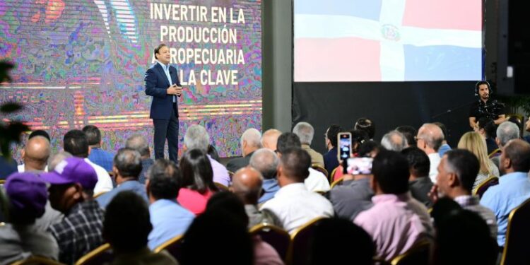 Abel Martínez propone transformación integral para la agropecuaria dominicana