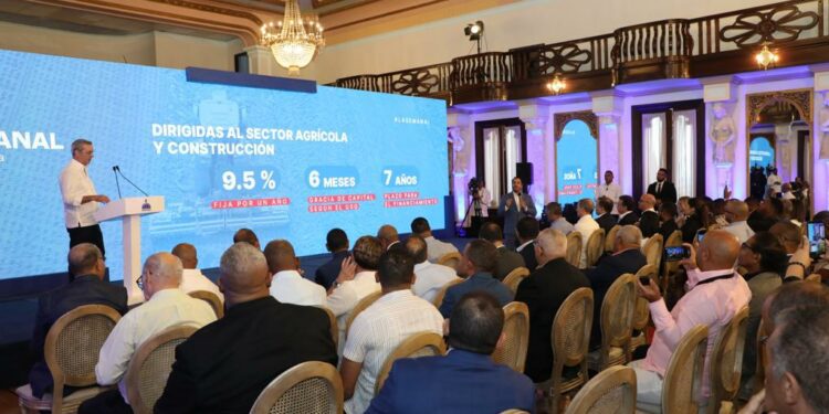 Destacan en reunión con Abinader, participación dominicana en industria de chips semiconductores