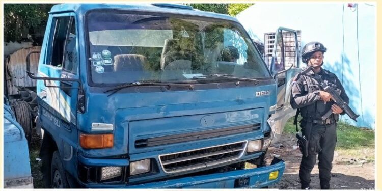 Operativo Policial: Tres detenidos y recuperan camión y motocicletas en Barahona