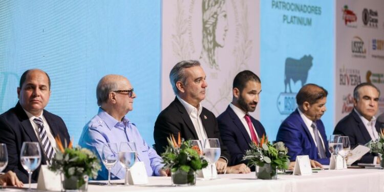 Abinader asegura no se ha autorizado importación de carnes al país desde Brasil