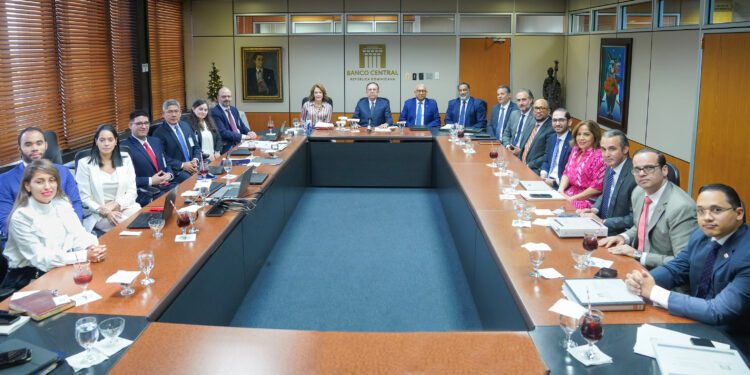 Misión  FMI esta en el  país para evaluar el desempeño de la economía