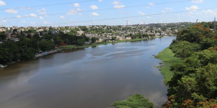 PNUD busca propuesta que aborden la contaminación por plásticos en Río Ozama
