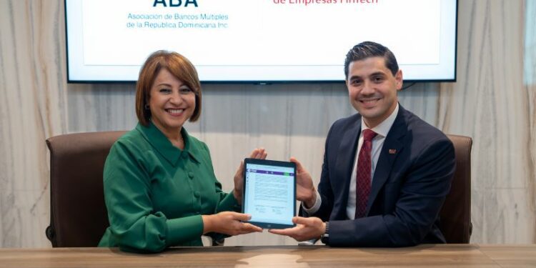 ABA y ADOFINTECH acelerará el paso de transacciones financieras físicas a digitales