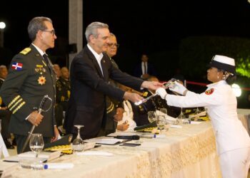 Abinader preside graduación de la LXII promoción de cadetes de la Academia Militar