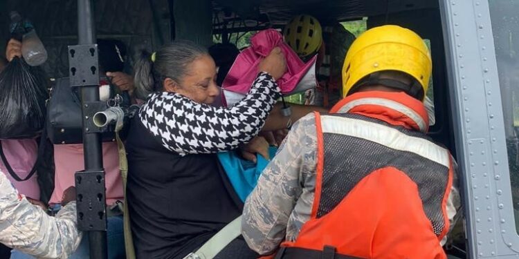 MIDE con apoyo del COE implementa el Plan Relámpago para asistencia humanitaria