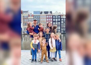 Descubre cómo esta pareja pasó de 0 a 9 hijos en tan solo tres años