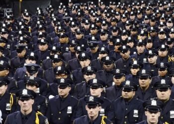 Alarma el anuncio de recorte de 4 mil policías NYC con más de tres dominicanos en sus filas