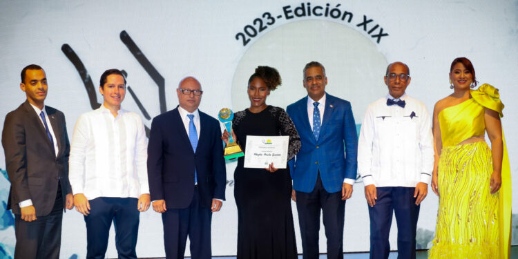 Mayelin Acosta Guzmán se destaca con el 'Gran Premio" del PEL 2023