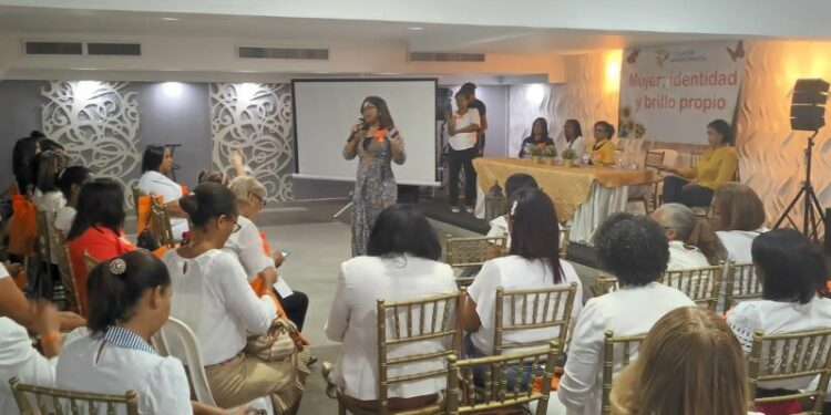 Concluye con éxito “Congreso de Mujeres Líderes de Santo Domingo Este”