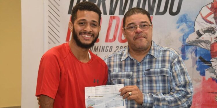Miderec entrega 2 millones 650 mil pesos a medallistas de Juegos Panamericanos