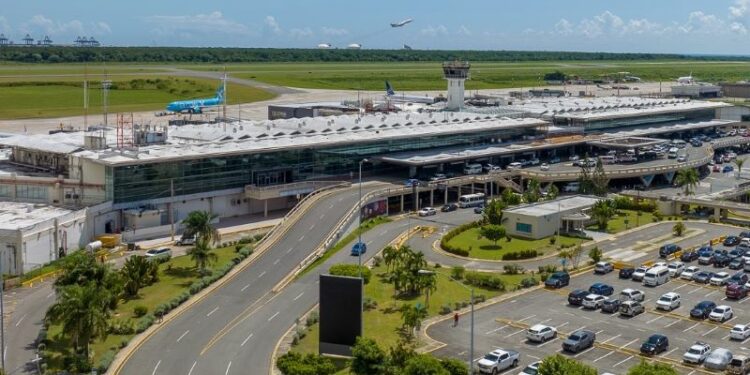 Contrato con AERODOM: Anuncian beneficios económicos adicionales para el Estado