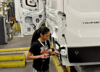 Estados Unidos: Creación de empleo y reducción de puestos vacantes