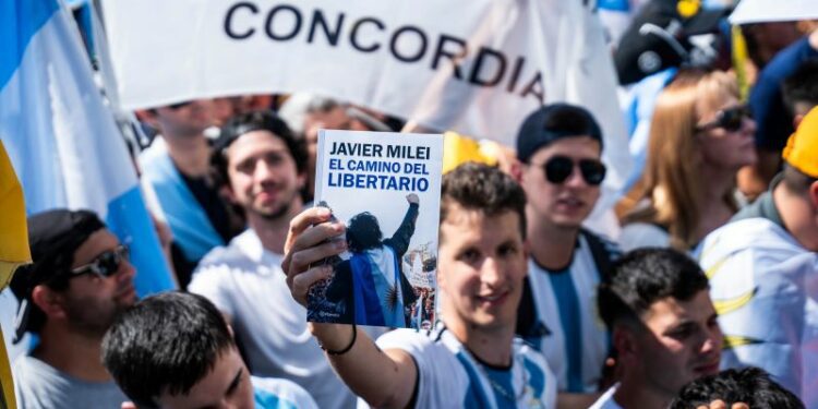 Milei advierte de que la economía argentina "empeorará" antes de la recuperación