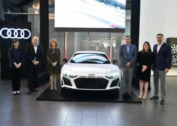 Avelino Abreu SAS presenta el Audi icónico R8 Legende