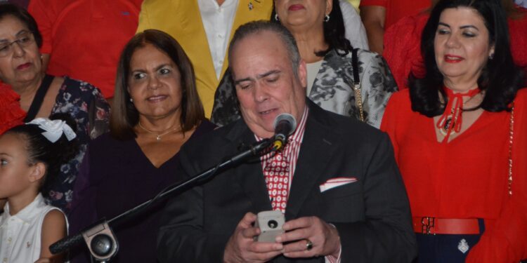 Charles Mariotti confiado en triunfo opositor en elecciones de 2024