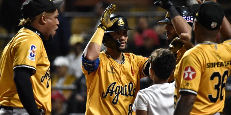 Dinelson Lamet asegura triunfo clave de Águilas Cibaeñas sobre Leones