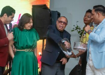 Acroarte celebra la Navidad al ritmo de Johnny Ventura