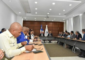 Gobierno anuncia 11 nuevos incrementos salariales para el 2024