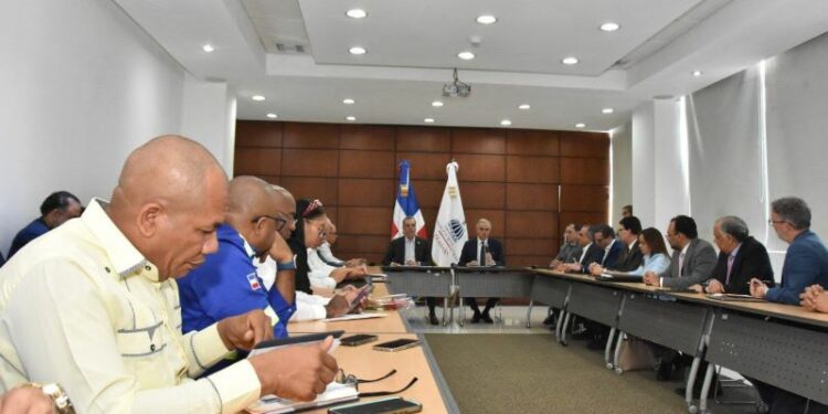 Gobierno anuncia 11 nuevos incrementos salariales para el 2024