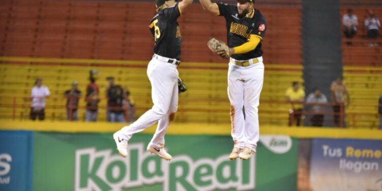 Duelo de Cartelera: Estrellas y Águilas se dividen triunfos