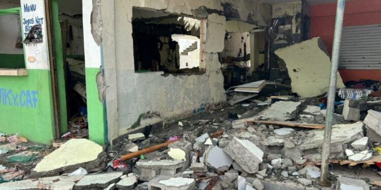 Explosión cafetería dejó seis heridos y daños a 11 negocios y tres viviendas en Palenque