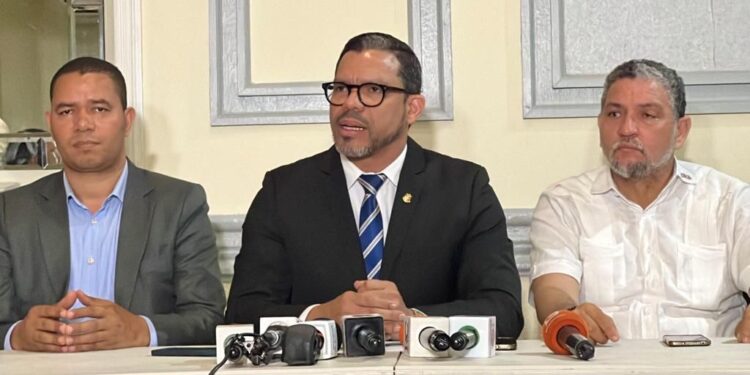 Yohan López se considera presidente electo del CARD; denuncia resultados fraudulentos