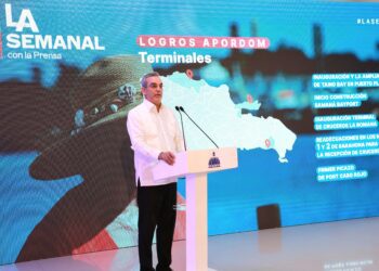 Presidente Abinader dice impulsa transformación histórica en los muelles 