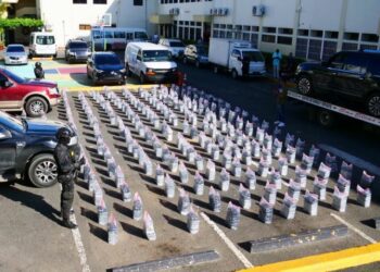 ¡Gran golpe al narcotráfico!: Confiscan 1.4 toneladas de presunta cocaína en Peravia