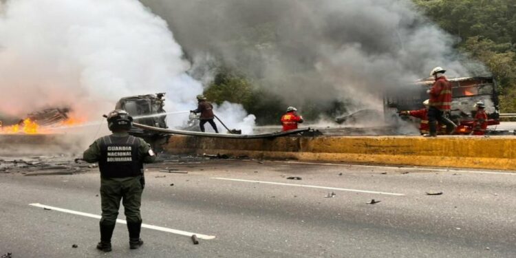 Trágico accidente de tránsito en Venezuela deja al menos 8 muertos y 14 heridos