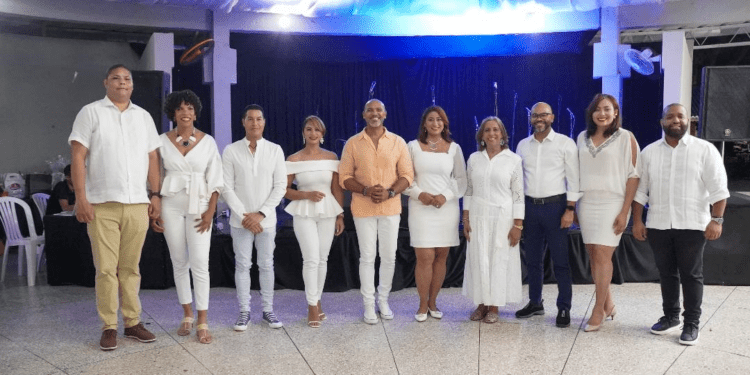 Adompretur celebra la llegada del 2024 junto a su membresía