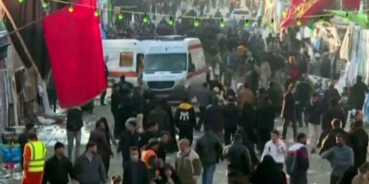 Al menos 103 muertos y 141 heridos en atentados mortales en Irán