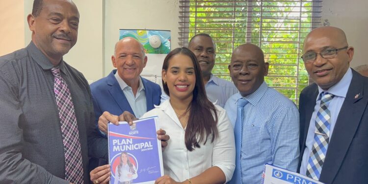 Betty Gerónimo activa su campaña por la alcaldía de Santo Domingo Norte